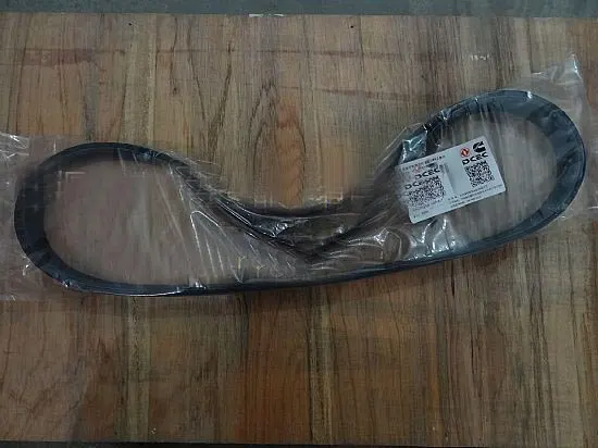 东风康明斯发动机皮带4898546 ISBE发动机配件4898546