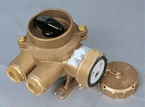 CZKH202-2，CZKH212-2 船用铜质带开关插座