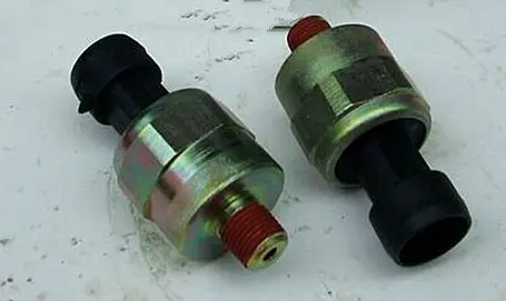 东风雷诺DCI 11发动机机油压力传感器D5010437049
