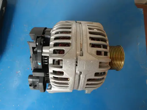 东风康明斯C4942002发电//汽车维修零配件C4942002
